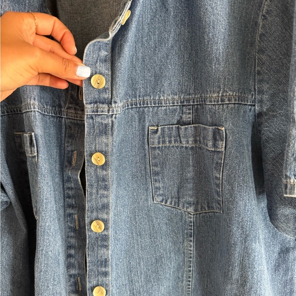 Women's Denim Shirt - Picture 5 of 6